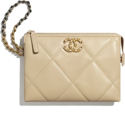 chanel pochette grande|Chanel small pouch.